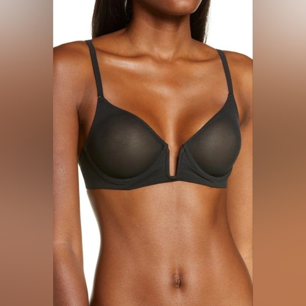 SKIMS Mesh One Wire Plunge Bra